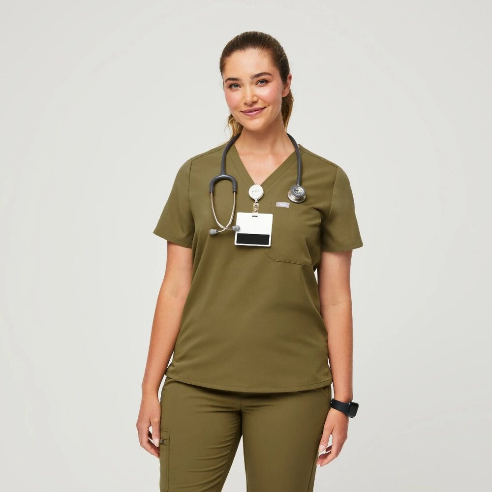 FIGS Limited Edition Martini Olive Catarina One-Pocket Scrub Top. Size Medium.
